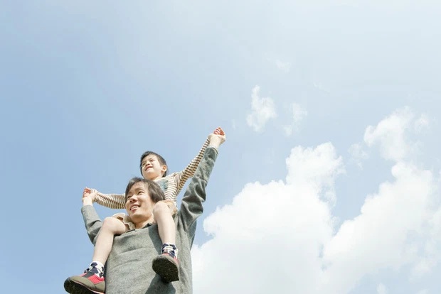 Giáo sư nổi tiếng Lý Mai Cẩn: Hơn cả đánh hay mắng, cha mẹ càng yêu con theo cách này mới là hại con - Ảnh 2. Giáo sư nổi tiếng Lý Mai Cẩn: Hơn cả đánh hay mắng, cha mẹ càng yêu con theo cách này mới là hại con - Ảnh 2.