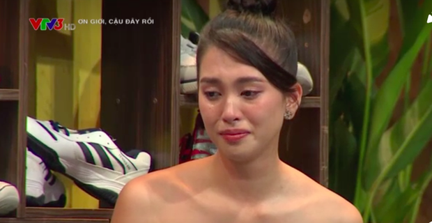 Ơn giời cậu đây rồi: Hoa hậu Tiểu Vy khóc nức nở, giành cúp từ Trường Giang - Ảnh 4.