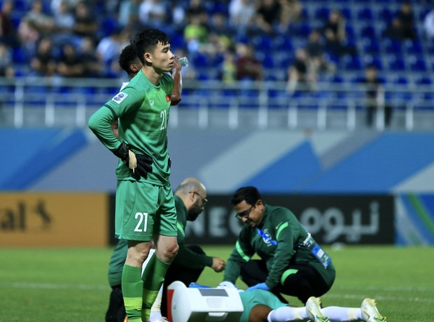 Cầu thủ U23 Việt Nam mất tập trung, tiếc nuối sau bàn thua chóng vánh - Ảnh 5.