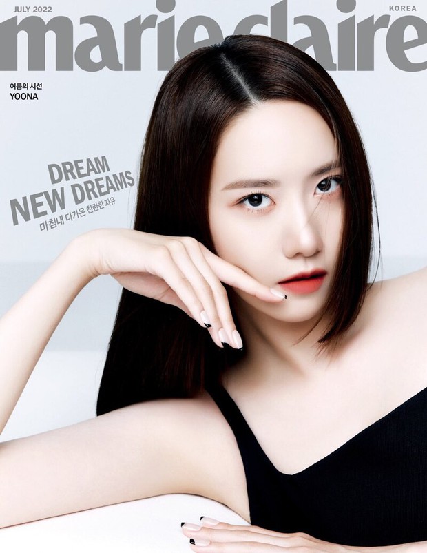 Nữ thần Yoona (SNSD) khoe ảnh zoom cận mặt đẹp mê mẩn trên bìa tạp chí, ngỡ ngàng khi so diện mạo với tuổi thật - Ảnh 2.