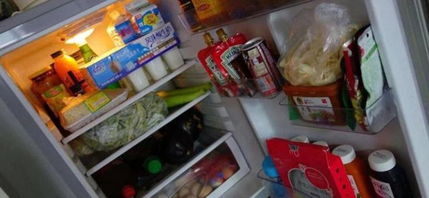 Nhiều gia đình uống nước để trong tủ lạnh kiểu này mà không biết cực kỳ độc hại - Ảnh 2.
