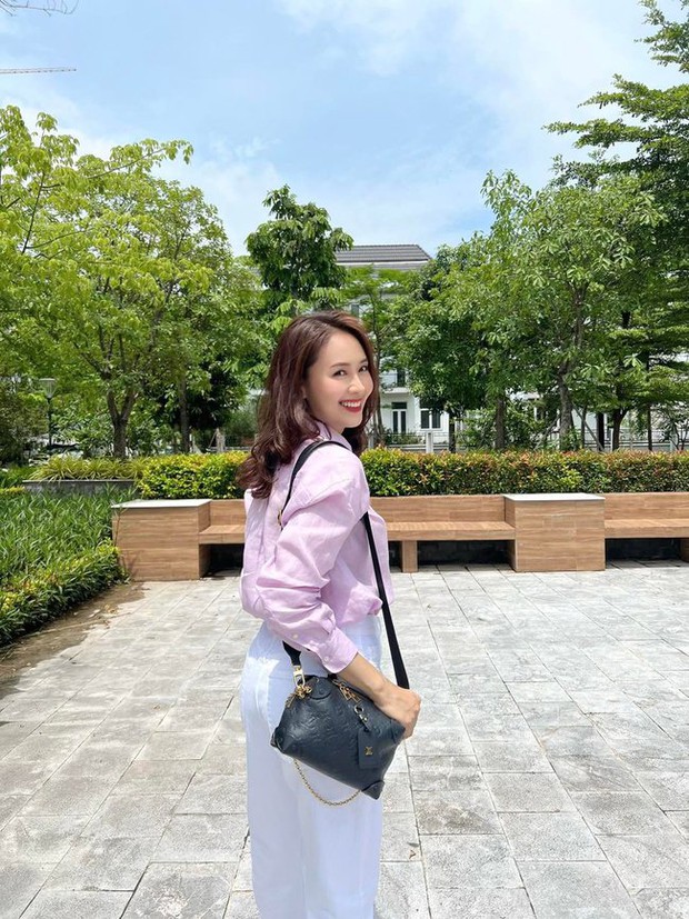 Hồng Diễm tung ảnh tóc dài quyến rũ, tạo hình phim mới còn đẹp hơn Hướng dương ngược nắng - Ảnh 2. Hồng Diễm tung ảnh tóc dài quyến rũ, tạo hình phim mới còn đẹp hơn Hướng dương ngược nắng - Ảnh 2.