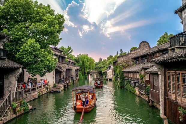 Cổ trấn giàu có nhất Trung Quốc: Mệnh danh ngọc trai đen của miền sông nước nhưng bị gọi là giả vì quá đậm mùi người - Ảnh 5.