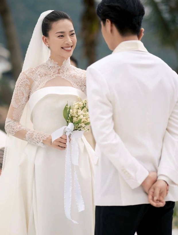 Cuộc sống chuẩn vợ chồng son của Ngô Thanh Vân và Huy Trần 1 tháng sau đám cưới - Ảnh 10.