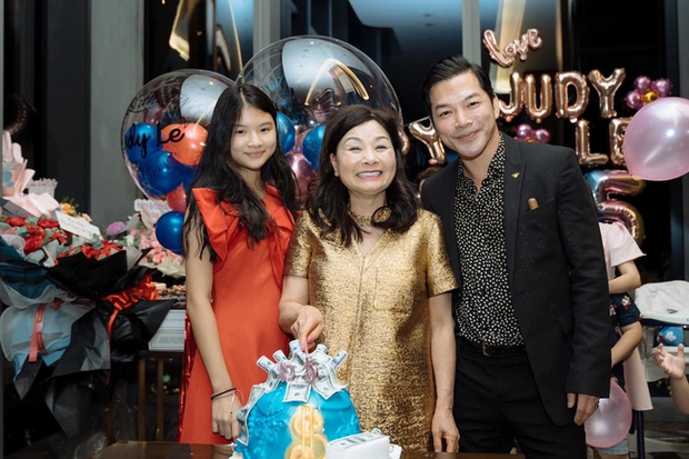 Con gái Trần Bảo Sơn - Trương Ngọc Ánh nổi bật với nét đẹp riêng khó lẫn dự sinh nhật bà nội tại Mỹ - Ảnh 3.