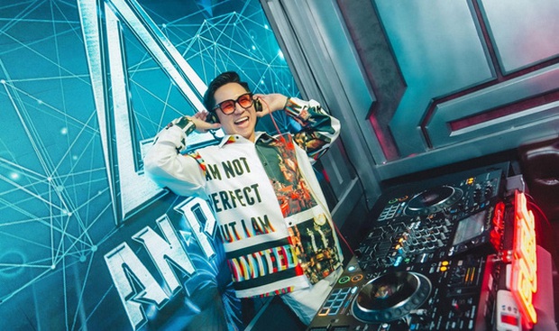 Nam diễn viên, DJ bị công an bắt cùng Hữu Tín là ai? - Ảnh 2. Nam diễn viên, DJ bị công an bắt cùng Hữu Tín là ai? - Ảnh 2.