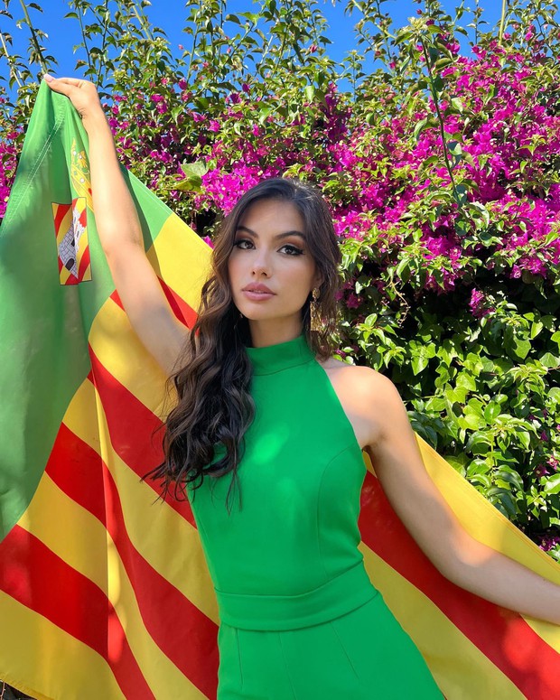 Nữ bác sĩ sở hữu nhan sắc siêu nóng bỏng đăng quang Hoa hậu Thế giới Tây Ban Nha 2022 - Ảnh 11.