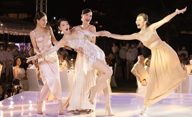 Váy cưới lộng lẫy của Minh Hằng: Có gì đặc biệt mà cô dâu giấu đến tận phút chót - Ảnh 9. Váy cưới lộng lẫy của Minh Hằng: Có gì đặc biệt mà cô dâu giấu đến tận phút chót - Ảnh 9.