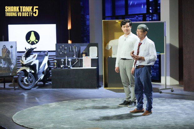 Shark Tank tập 3: Nhà sáng chếU 70 gâyấn tượng mạn hvìtinh thần khở inghiệp, 3 chàng trai đượ cliên minh giàu có và bì Shark Tank tập 3: Nhà sáng chếU 70 gâyấn tượng mạn hvìtinh thần khở inghiệp, 3 chàng trai đượ cliên minh giàu có và bì