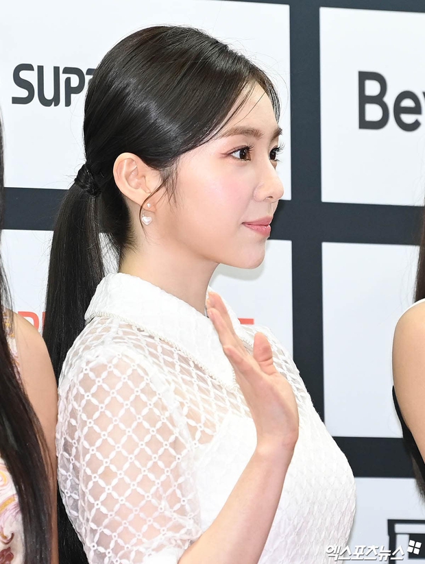 Irene (Red Velvet), Jang Wonyoung (IVE),... và dàn idol nữ center đình đám so kè nhan sắc trên thảm đỏ Dream Concert - Ảnh 11. Irene (Red Velvet), Jang Wonyoung (IVE),... và dàn idol nữ center đình đám so kè nhan sắc trên thảm đỏ Dream Concert - Ảnh 11.