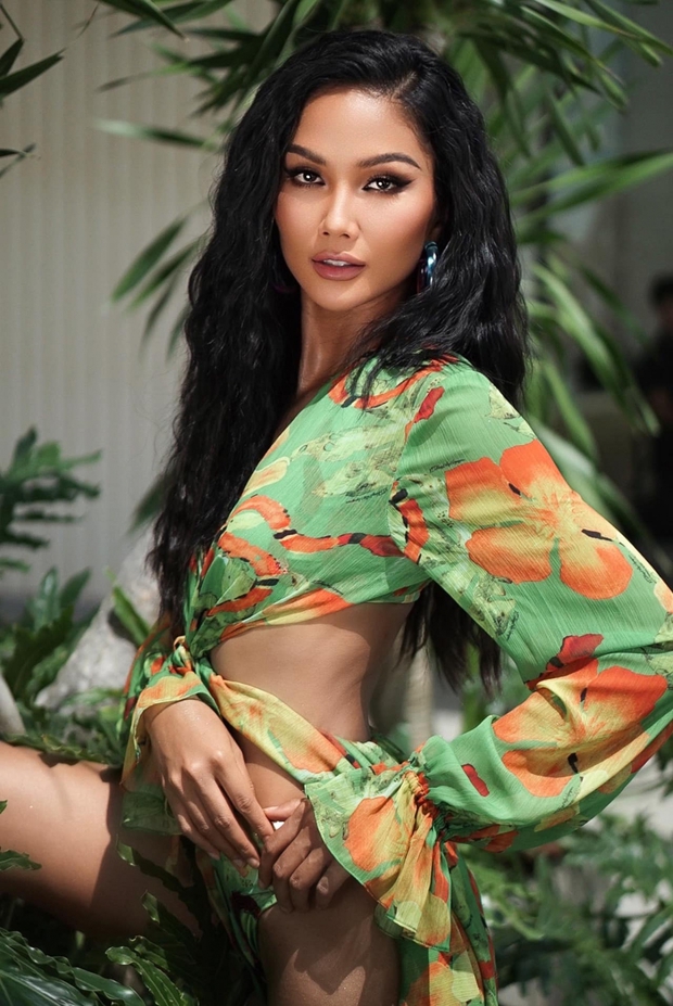 Hoa hậu HHen Niê hoang dã và nóng bỏng trong bộ ảnh mới - Ảnh 4.