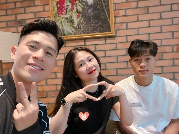 Chuyện tình đáng ngưỡng mộ của Trần Đình Trọng và bạn gái hơn 2 tuổi: 8 năm bình yên bên nhau, chưa một vướng thị phi - Ảnh 4. Chuyện tình đáng ngưỡng mộ của Trần Đình Trọng và bạn gái hơn 2 tuổi: 8 năm bình yên bên nhau, chưa một vướng thị phi - Ảnh 4.