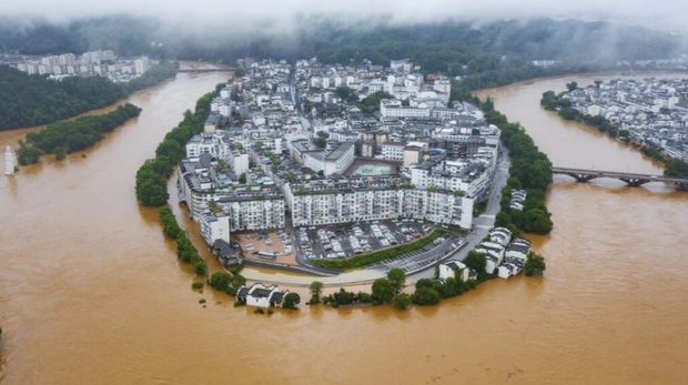Trung Quốc tập trung cho công tác chống lũ lụt tại các tỉnh miền Nam - Ảnh 1.
