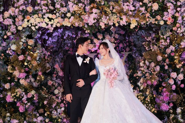 Ảnh cưới của sao Hàn - Trung bất ngờ xôn xao trở lại: Song Hye Kyo - Song Joong Ki ly hôn rồi vẫn được nhắc tới - Ảnh 3.