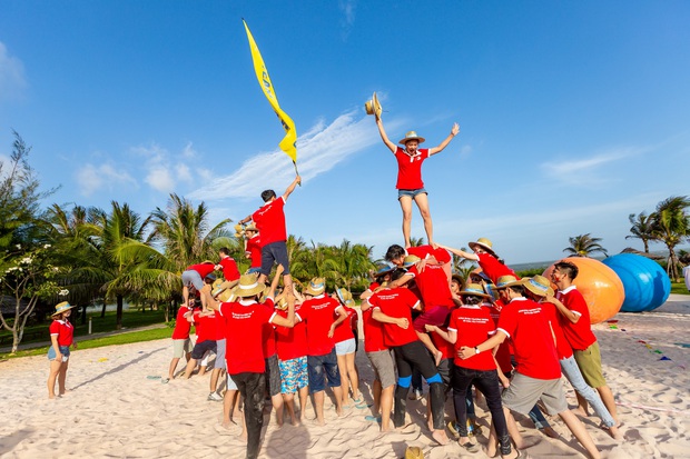 Chưa bao giờ team building lại gây tranh cãi nhiều đến thế: Người không đi thì bị đuổi việc, người đi làm suốt 10 năm vẫn nhất quyết không đi team building? - Ảnh 2. Chưa bao giờ team building lại gây tranh cãi nhiều đến thế: Người không đi thì bị đuổi việc, người đi làm suốt 10 năm vẫn nhất quyết không đi team building? - Ảnh 2.