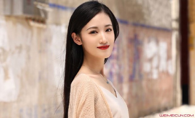 Sao nữ thần đồng gây chú ý nhất hiện tại: 13 tuổi đã đỗ đại học, nghiệp diễn lại mờ nhạt đáng tiếc - Ảnh 1. Sao nữ thần đồng gây chú ý nhất hiện tại: 13 tuổi đã đỗ đại học, nghiệp diễn lại mờ nhạt đáng tiếc - Ảnh 1.