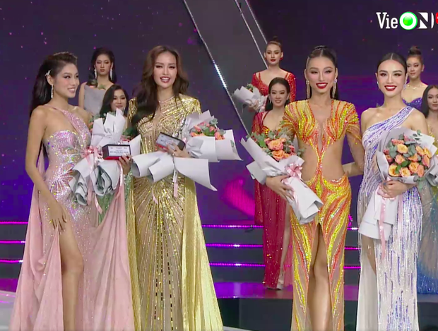 Cựu thí sinh Next Top Model và chị gái Nam Em giành cú đúp đêm Bán kết Hoa hậu Hoàn vũ Việt Nam 2022 - Ảnh 7. Cựu thí sinh Next Top Model và chị gái Nam Em giành cú đúp đêm Bán kết Hoa hậu Hoàn vũ Việt Nam 2022 - Ảnh 7.