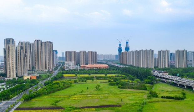 Kỳ lạ thành phố giàu bậc nhất Trung Quốc: Người dân sang chảnh chỉ muốn sống chậm, toàn điều khó hiểu nhưng ai cũng mê đắm - Ảnh 2.