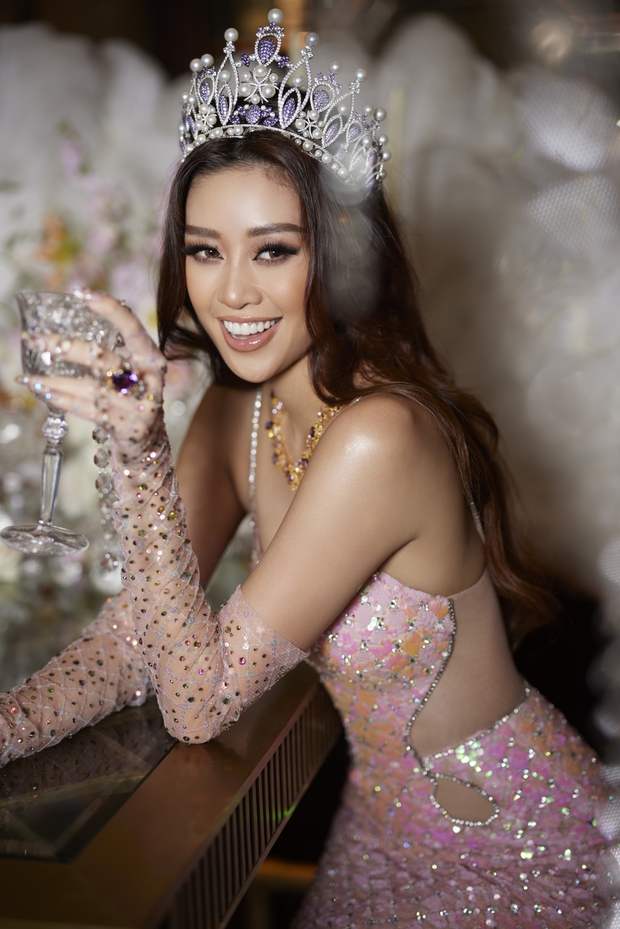 Bộ ảnh cuối của Khánh Vân trong vai trò đương kim Hoa hậu Hoàn vũ Việt Nam - Ảnh 11. Bộ ảnh cuối của Khánh Vân trong vai trò đương kim Hoa hậu Hoàn vũ Việt Nam - Ảnh 11.
