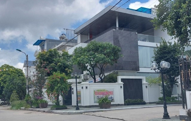 Truy tìm nhóm đối tượng nổ 4 phát súng vào nhà dân ở Hải Phòng - Ảnh 1. Truy tìm nhóm đối tượng nổ 4 phát súng vào nhà dân ở Hải Phòng - Ảnh 1.