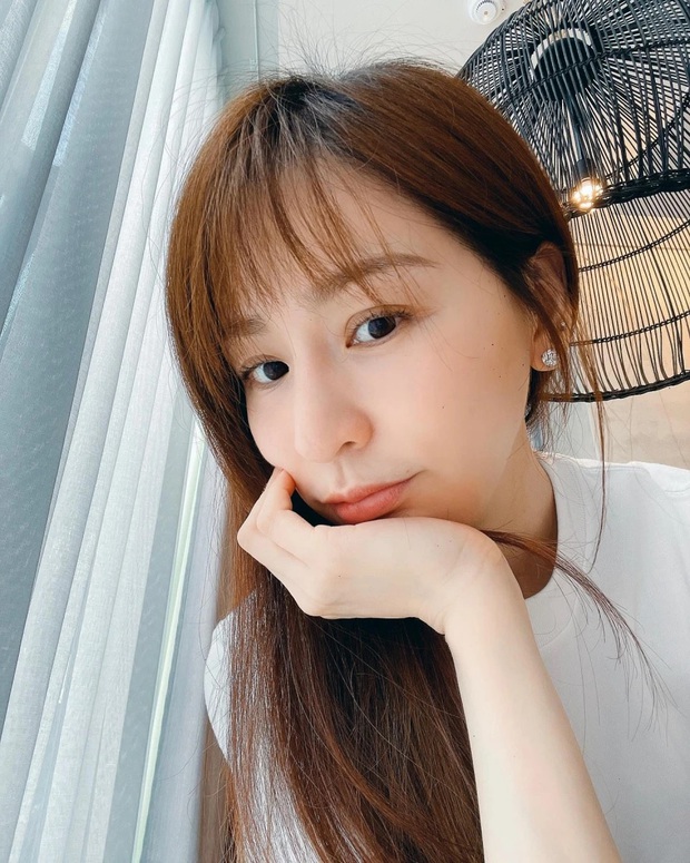 Mỹ nhân Đài Loan đã U40 da vẫn mướt căng như gái 20 nhờ 7 tips dưỡng da kỹ càng - Ảnh 5. Mỹ nhân Đài Loan đã U40 da vẫn mướt căng như gái 20 nhờ 7 tips dưỡng da kỹ càng - Ảnh 5.