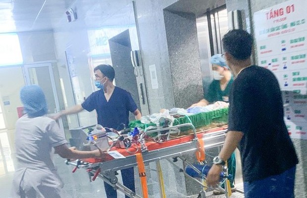 Bé trai sốc phản vệ, suy tuần hoàn sau dùng kháng sinh - Ảnh 2.