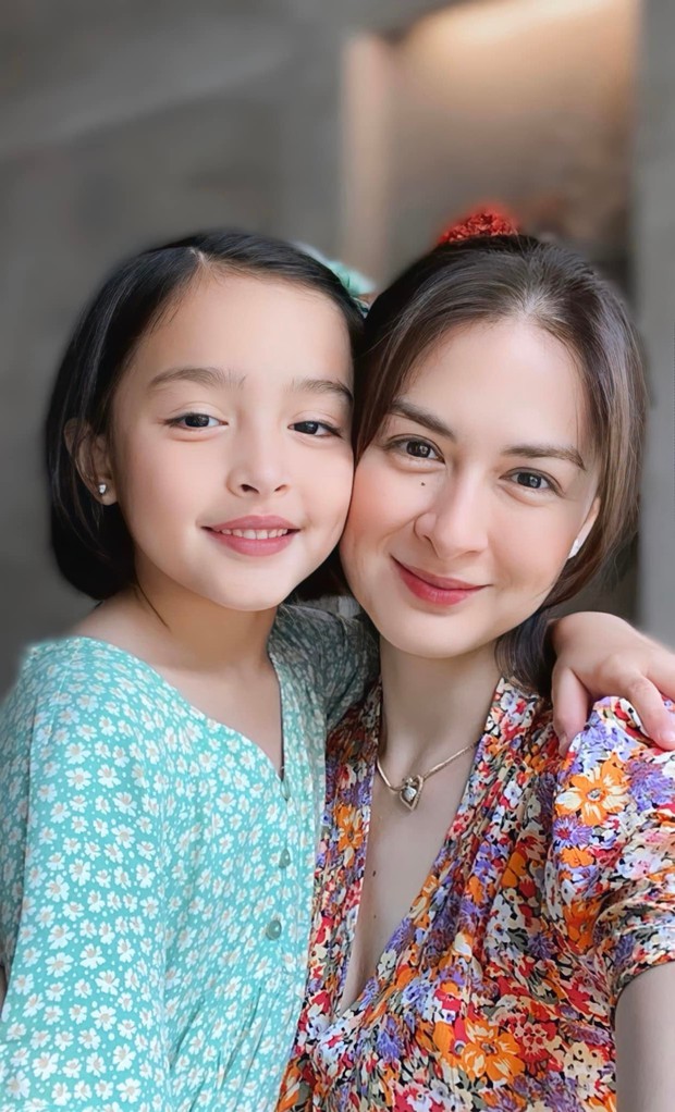 Dậy sóng nhan sắc con gái Marian Rivera: Mới 7 tuổi mà đã xinh đến mức lấn át cả mỹ nhân đẹp nhất Philippines cùng khung hình! - Ảnh 2.