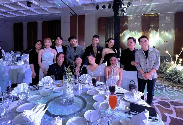 Mac Van Khoa's wedding: Artist Hoai Linh suddenly appeared, the famous stars reunited - Photo 19.