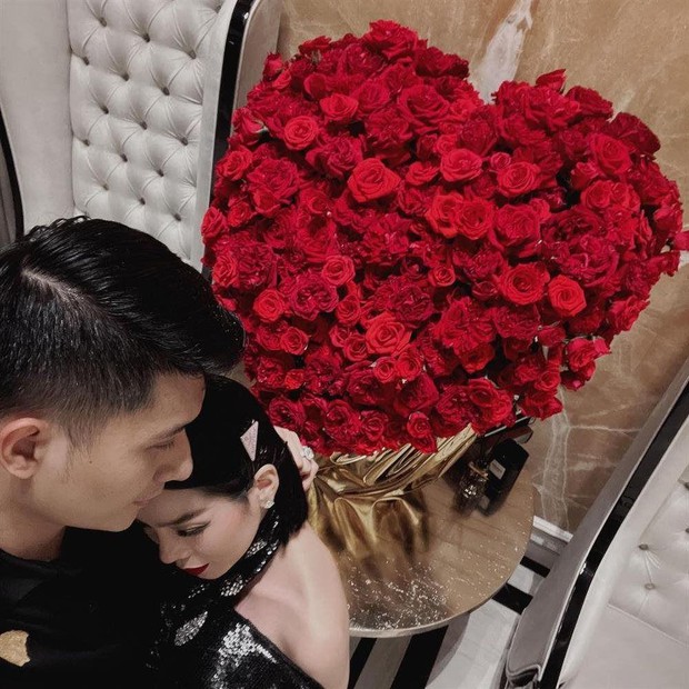 Tứ đại nam thần Người Ấy Là Ai công khai hẹn hò sao Việt - Ảnh 11. Tứ đại nam thần Người Ấy Là Ai công khai hẹn hò sao Việt - Ảnh 11.