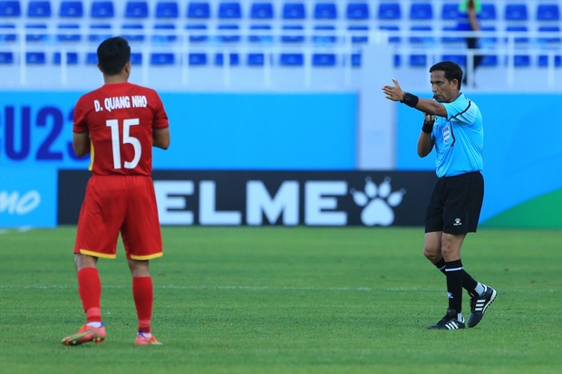 Điểm nhấn trận đấu U23 Việt Nam vs U23 Malaysia: Trọng tài xem VAR 6 phút, thẻ đỏ và phạt đền - Ảnh 5.
