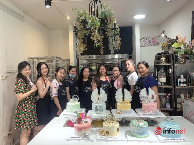 9X skillfully sells cakes and opens vocational training classes, earning 50-70 million VND per month - Photo 4.