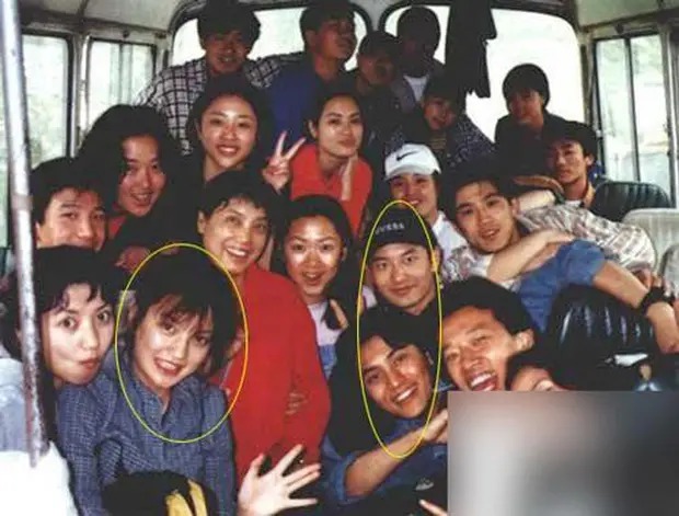 Châu Á có 8 hội bạn “kim cương”: Nhóm của Jennie và Song Joong Ki toàn siêu sao, ồn ào nhất là hội Triệu Vy và dàn mỹ nhân Thái - Ảnh 18.