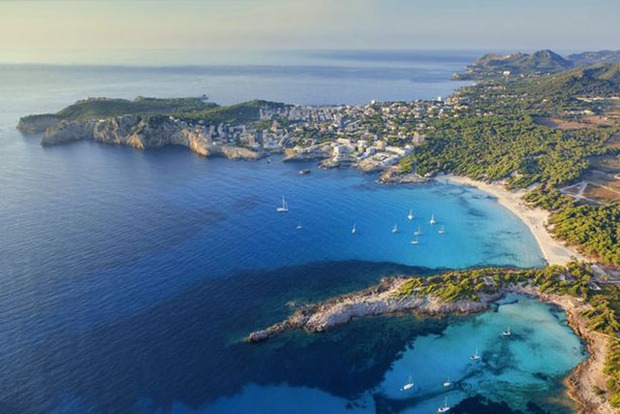 Tại sao đảo Majorca tại Tây Ban Nha lại thu hút lượng lớn khách du lịch, đặc biệt là người nổi tiếng trên khắp thế giới? - Ảnh 3.