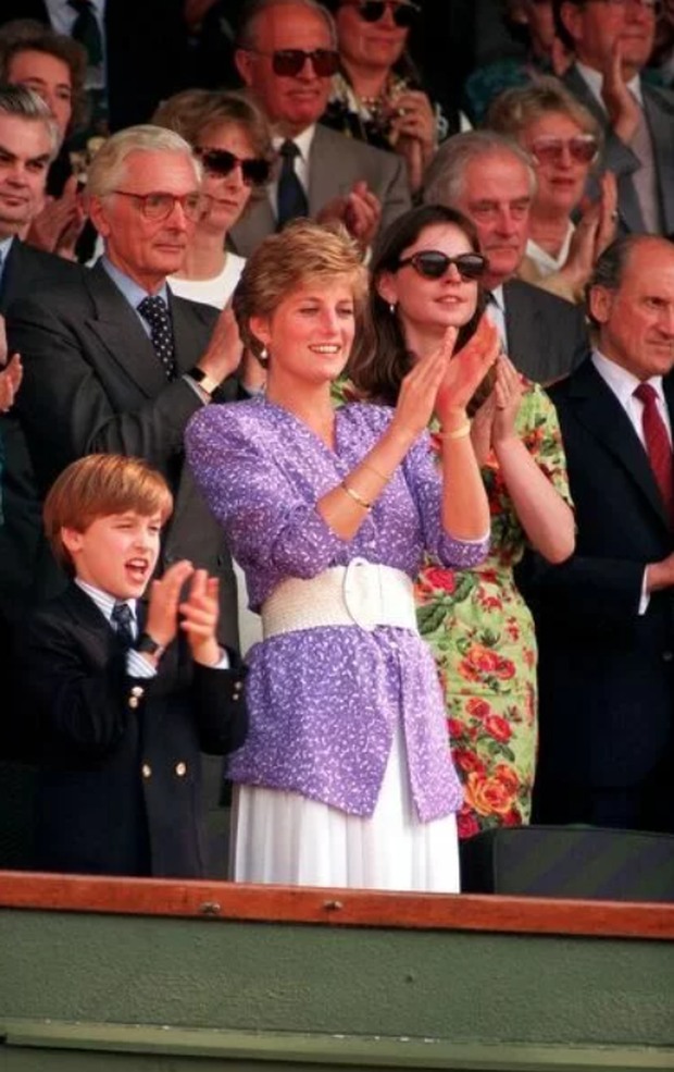 Loạt biểu cảm hài hước của Hoàng tử George khi lần đầu tiên xem quần vợt cùng cha mẹ - Ảnh 13.