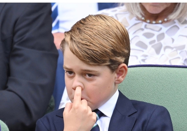 Loạt biểu cảm hài hước của Hoàng tử George khi lần đầu tiên xem quần vợt cùng cha mẹ - Ảnh 10.