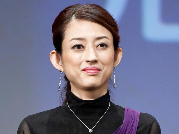 Nữ phụ đẹp nhất nước Nhật: U50 xuống sắc đáng tiếc, bỏ sự nghiệp để chọn gia đình - Ảnh 14.