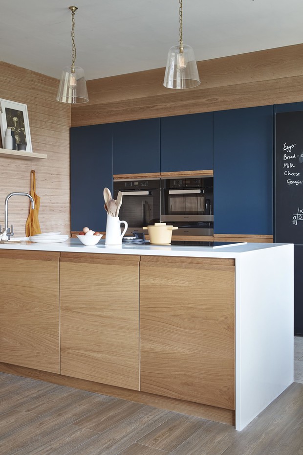 Trang trí nhà bếp bằng giấy dán tường dễ dàng, đơn giản và tiết kiệm hơn hẳn so với dùng gạch ốp - Ảnh 14.