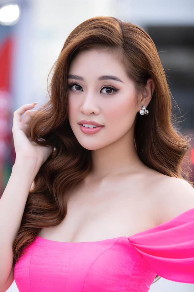 Thuý Vân mặc váy xẻ vòng 1 sexy, Kim Duyên công bố trang phục dân tộc ở Hoa hậu Siêu quốc gia - Ảnh 8.