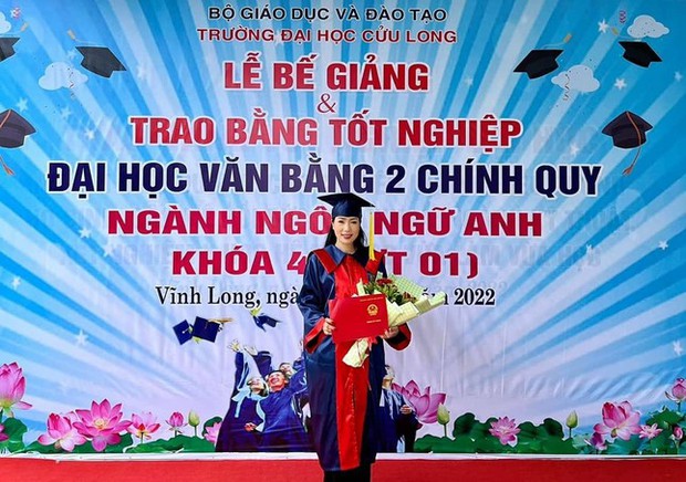 NSƯT Trịnh Kim Chi: Học đại học lần 2 ở tuổi 51 rất vui - Ảnh 1. NSƯT Trịnh Kim Chi: Học đại học lần 2 ở tuổi 51 rất vui - Ảnh 1.