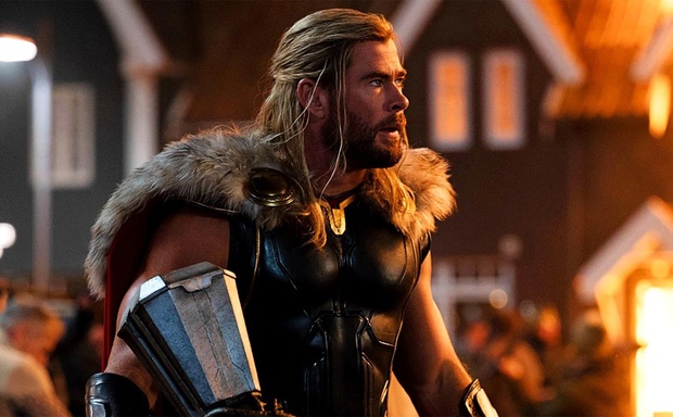 Chris Hemsworth suýt mất vai Thor vào tay mỹ nam cực thân cận, phải tính kế mới chiến thắng được - Ảnh 1.