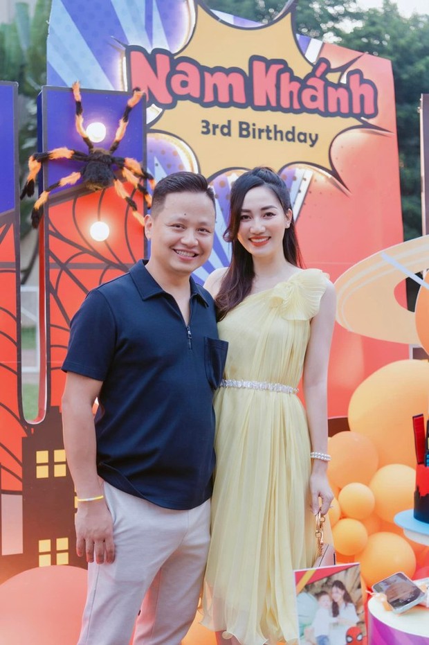 Có một Á hậu Hoa hậu Hoàn vũ giống hệt Dương Trương Thiên Lý, lấy chồng giàu ở nhà chăm con, đoạn tuyệt showbiz - Ảnh 6.