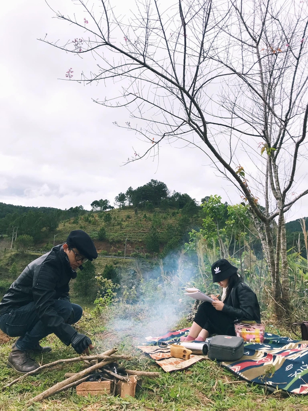 Ông bố ở TP.HCM đưa con đi “phượt” khắp thế gian bằng xe máy: 5 năm trải nghiệm đủ cảnh quan đẹp như trên phim, dạy con sống tự lập cực thấm - Ảnh 3.