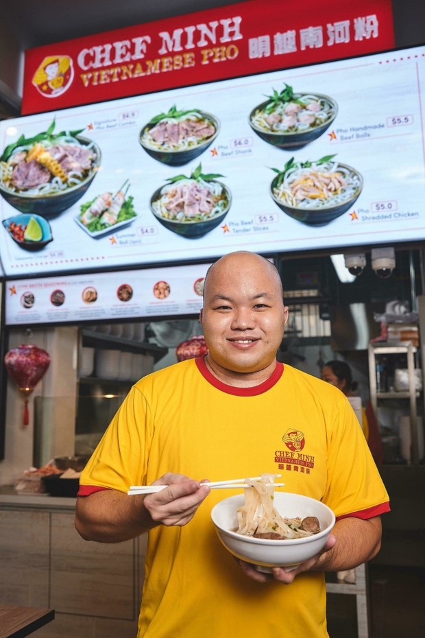 Tiệm phở của đầu bếp Việt lên báo Singapore - Ảnh 1.