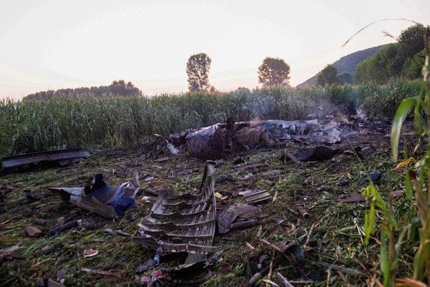Máy bay chở hàng nguy hiểm rơi ở Hy Lạp: Toàn bộ 8 người trên khoang đã thiệt mạng - Ảnh 2.