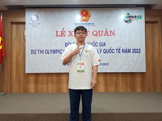 Gặp chủ nhân tấm HCV Olympic Vật lý Quốc tế 2022: Chỉ có 1 tháng ôn luyện, dành 5 tiếng/ tối làm lại đề các năm cũ - Ảnh 6.