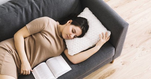 2 kiểu ngủ trưa rất nguy hiểm, có thể gây nhồi máu não nhưng nhiều người mắc - Ảnh 4.