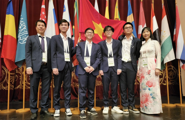 Việt Nam giành bốn huy chương Olympic Sinh học quốc tế - Ảnh 1.