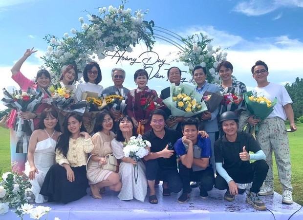 Những đám cưới ngoài trời cực đẹp trong phim Việt - Ảnh 43.
