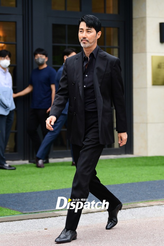 Ác nữ Penthouse Kim So Yeon sắc vóc mê người, Cha Seung Won hóa ông lão U70 bên dàn mỹ nhân Kpop trên thảm đỏ - Ảnh 5.