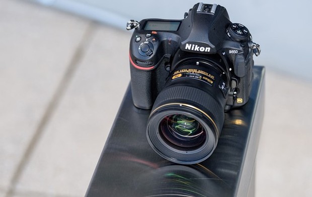 Nikon sắp dừng phát triển DSLR, còn Canon thì đến bao giờ? - Ảnh 1.